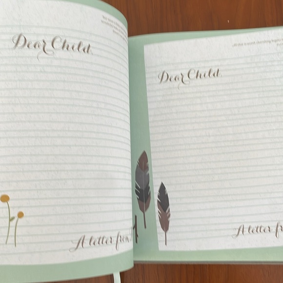 Welcome baby keepsake book - Picture 5 of 8